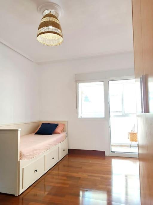 Piso Centrico Cerca De La Playa Apartment Castro Urdiales Exterior photo